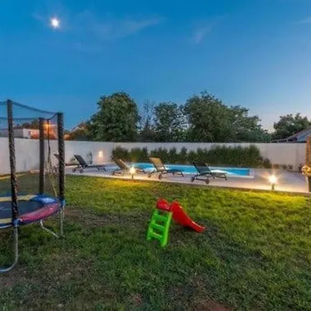 Family Friendly House With A Swimming Pool Biograd Na Moru, Biograd - 25459 Prázdninový dům